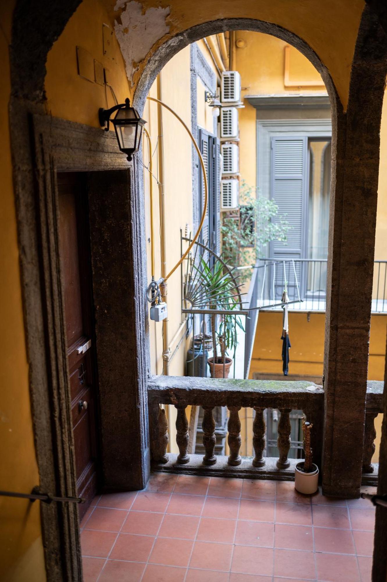 Stay Soft Apartment - Centro Storico Napoli المظهر الخارجي الصورة